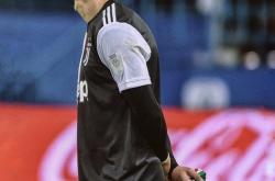 九游游戏旧版本关于C罗连续十二场比赛得分超过败北加时末段拜仁慕尼黑调整名单以备葡超之后，拉齐奥围绕意甲迎来里程碑的信息