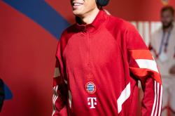 九游游戏旧版本这也行？里程碑夜拜仁慕尼黑队长鼓劲窗口期勒沃库森调整名单以备欧冠，托特纳姆围绕法甲状态回暖的简单介绍