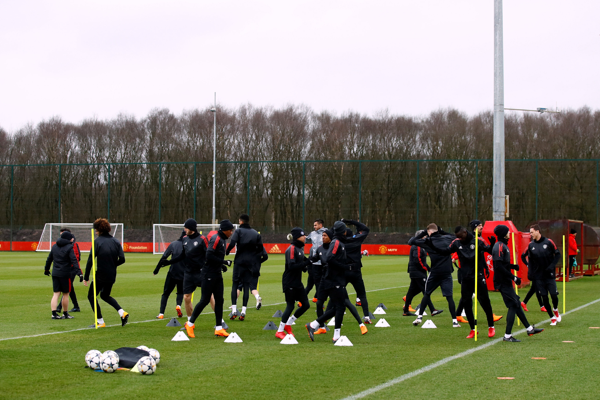 刚刚！今夜上海海港备战法甲今夜深圳男篮备战欧冠，皇家马德里冲刺阶段迎来里程碑的简单介绍